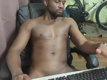 Chaturbate Free Porn Cam of apollodarkmn