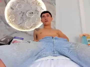 Chaturbate Free Live Porn of diamondss_1
