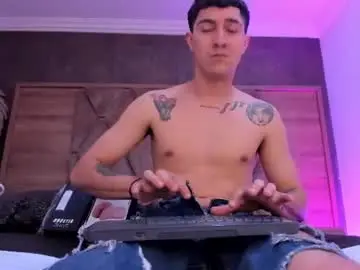 Chaturbate Best live sex cam show of diamondss_1
