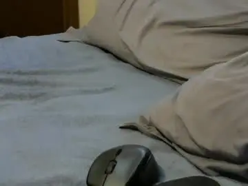 Chaturbate Live Sex Cam of luvtowatch75