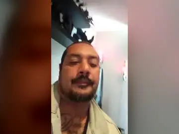 Chaturbate Adult Video Chat of b1gd1zzle