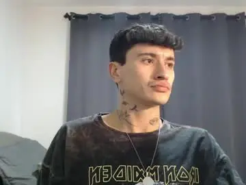 Chaturbate Live Sex Cam of taylor_024