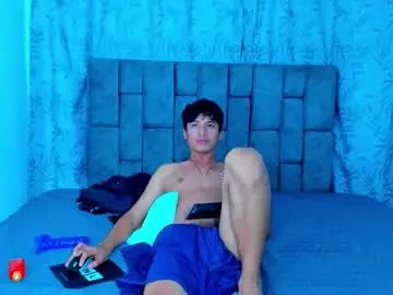 Chaturbate Free Porn Cam of ithan_kingtwin