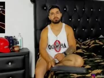 Chaturbate Private Sex Chat of mikeblaree
