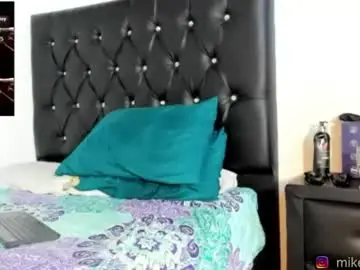 Chaturbate Watch Live Sex Cams of mikeblaree