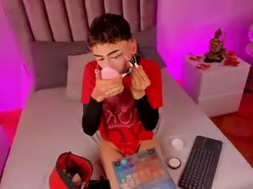 Chaturbate Sex Cam of nhico_salazar