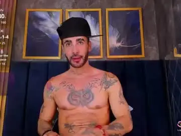 Chaturbate Sex Chat of darwin_horny2
