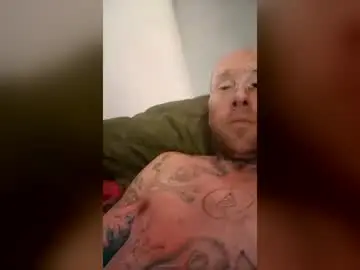 Chaturbate Live Porn of ezekielll1999