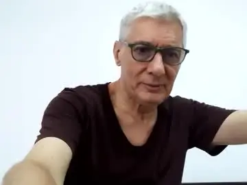 Chaturbate Live Sex Cam of cucaio18