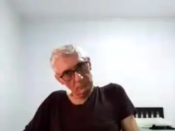 Chaturbate Live Sex Cam of cucaio18
