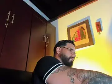 Chaturbate Live Sex Cam of camilomayer