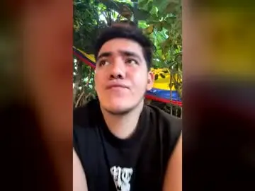 Chaturbate Live Sex Cam of hellmike_