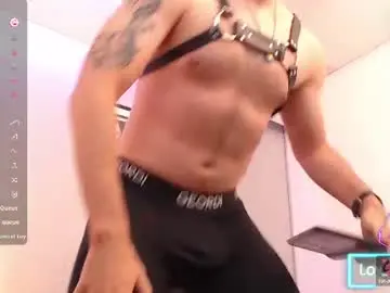 Chaturbate Live Sex Cam of jonas_beard1
