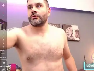 Chaturbate Live Sex Cam of jonas_beard1