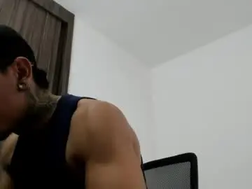 Chaturbate Live Sex Cam of stiven_trainer