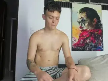 Chaturbate Watch Live Sex Cams of robinlion91