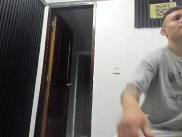 Chaturbate Sex Cam of robinlion91