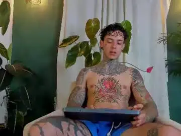 Chaturbate Sex Cam of aron_ford
