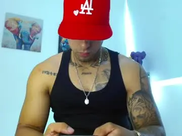 Chaturbate Adult Video Chat of darius_phoenix