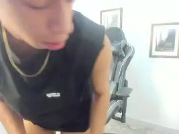 Chaturbate Adult Video Chat of alexx_cum18