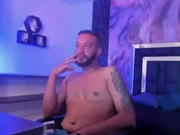 Chaturbate Live Sex Cam of amaro_jhonson