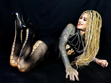 Imlive Live Porn of OnixWitch777