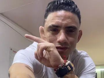 Imlive Free Porn Cam of CarlosSpecter1