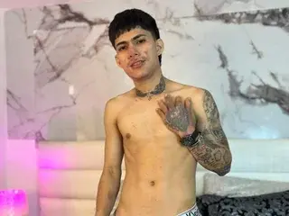 Streamate Free Porn Cam of AlexGo