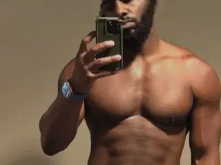 Streamate Live Sex Cam of MrBrownChoc