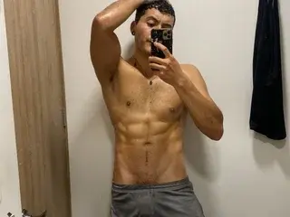 Streamate Sex Cam of AronMuller