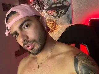 Streamate Free Porn Cam of hairyboyx