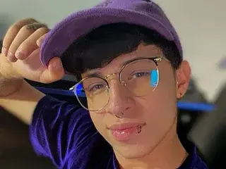 Streamate Watch Live Sex Cams of Axel_evansss