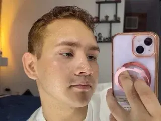 Streamate Watch Live Sex Cams of zackchandler