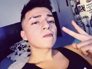 Streamate Watch Live Sex Cams of aiden80