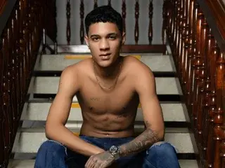 Streamate Live Porn of Mael_Jason