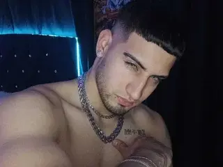 Streamate Private Sex Chat of GiomarReyesX