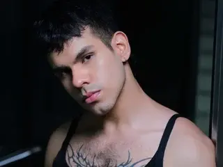 Streamate Nude Webcam of Derek_Voss