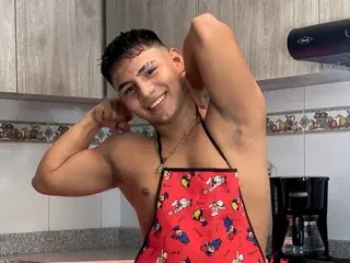 Streamate Sex Cam of RichiMontes19