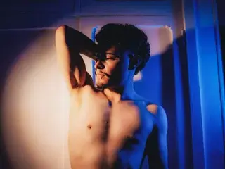 Streamate Adult Webcam of AleLux