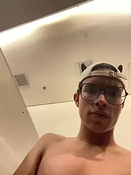 Stripchat Private Sex Chat of Andres_boy252
