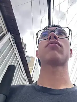 Stripchat Adult Webcam of Andres_boy252