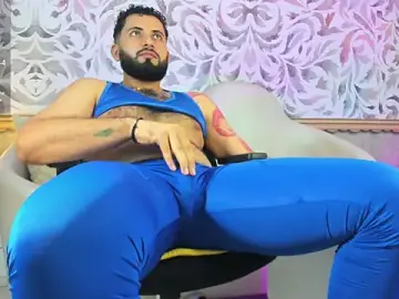 Stripchat Watch Live Sex Cams of bear_mao_