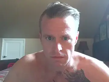 Stripchat Free Live Porn of DILFiGuess1