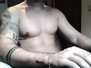 Stripchat Live Sex Cam of YourDreamCumTrue