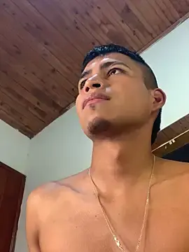 Stripchat Free Live Porn of Emiliano_Reyes