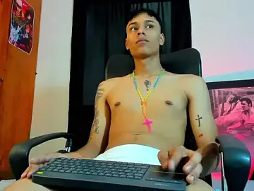 Stripchat Watch Live Sex Cams of alessandroferrer