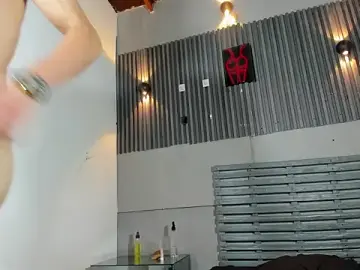 Stripchat Watch Live Sex Cams of Thomas_Woolf