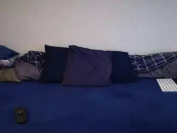 Stripchat Sex Cam of slaveboy2016@xh