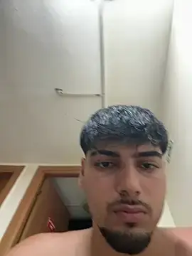 Stripchat Sex Cam of emir343475