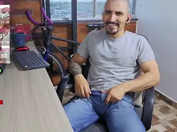 Stripchat Best live sex cam show of Marck_Muscle
